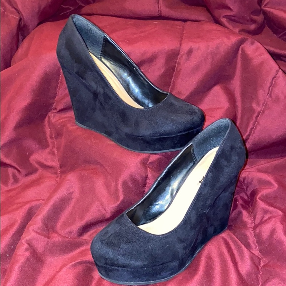 Soda- Black, 8M- Suede Wedge